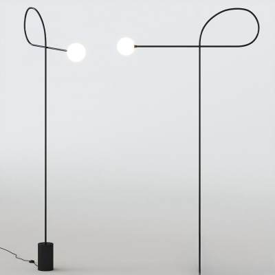 ESTUDIO PERSONA 的弓形落地灯